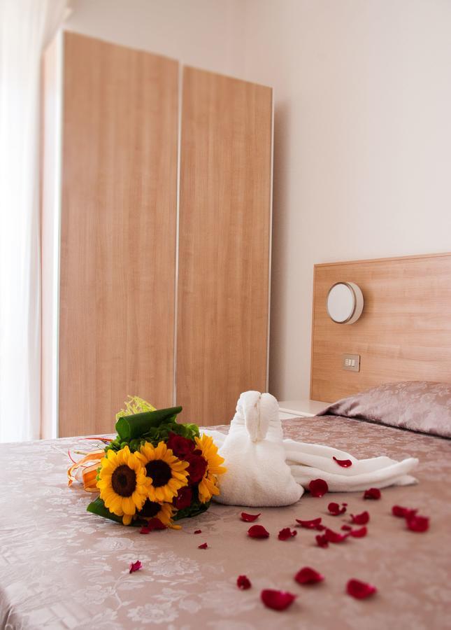 Hotel Raffaello Cesenatico Zewnętrze zdjęcie