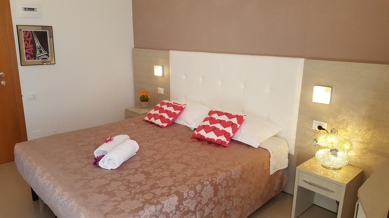 Hotel Raffaello Cesenatico Zewnętrze zdjęcie